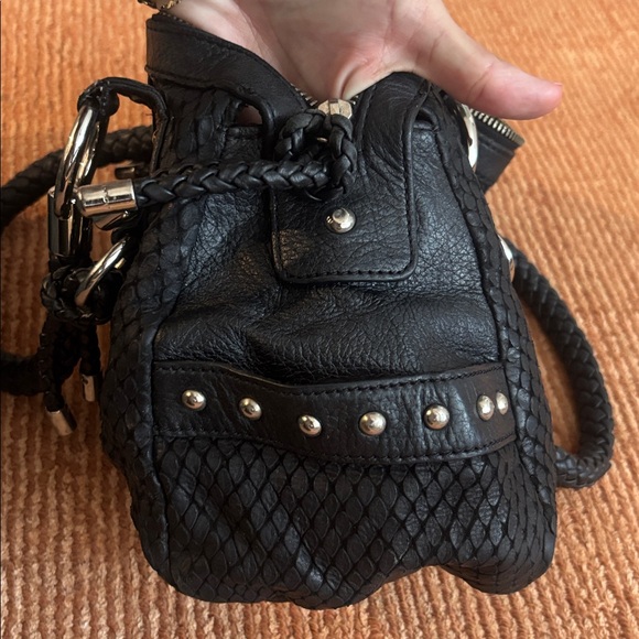 Vintage authentic Bebe leather purse with matching leather whip keychain - Picture 11 of 13